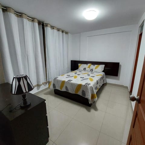 Full apartment independent entrance, services included Apartment in Callao Region, Peru