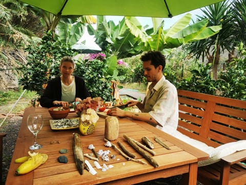 Garden, group of guests