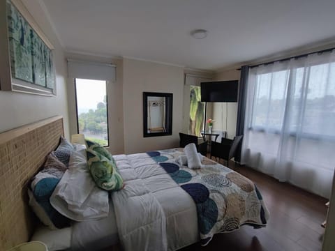 Bed, Bathroom, Balcony/Terrace, Bedroom, City view, Sea view, heating, towels