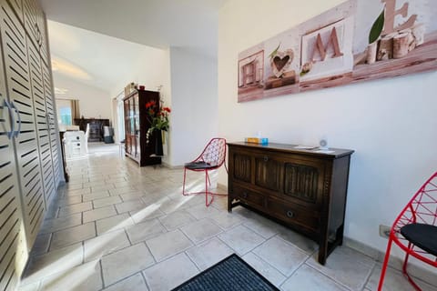 Beautiful house with large terrace in the heart of Touraine House in Tours