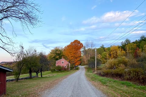 Vermont Mountain Farmhouse Maison in Andover