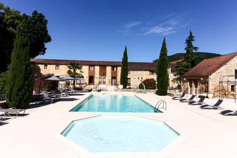 Domaine du Château de Monrecour - Hôtel et Restaurant - Proche Sarlat Hôtel in Occitanie