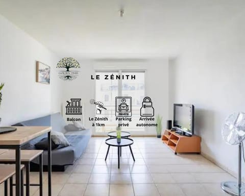 Balcony/Terrace, Living room, Text overlay