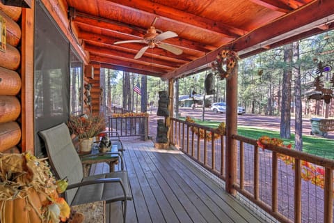 Rustic Lakeside Cabin - Family and Pet Friendly! Casa in Pinetop-Lakeside