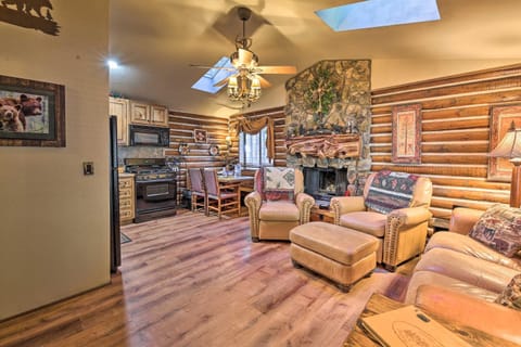 Rustic Lakeside Cabin - Family and Pet Friendly! Maison in Pinetop-Lakeside