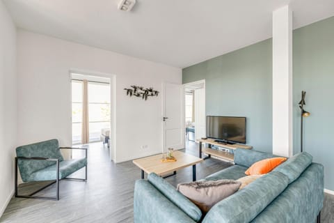 TV and multimedia, Seating area