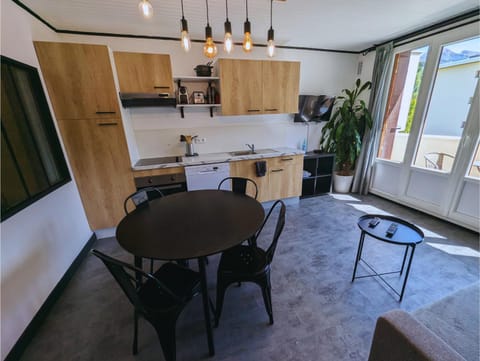 Appartement chic et cosy au pied du village Apartment in Provence-Alpes-Côte d'Azur