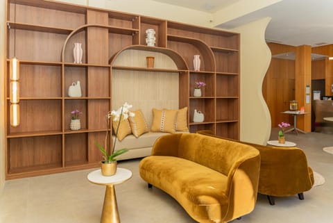 Lobby or reception, Seating area