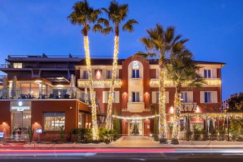 Property building, Night, Street view, Location