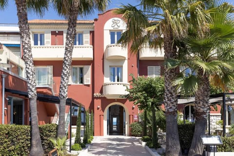 Hotel Royalmar Hôtel in Cagnes-sur-Mer