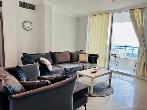 Royal Aparatment on the Sea , Blvd Nitza 34 Apartment in Netanya