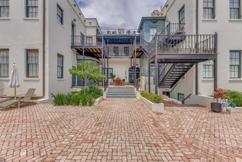 Property building, Inner courtyard view