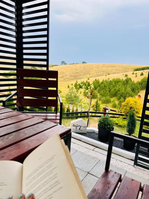 Day, Balcony/Terrace, Mountain view