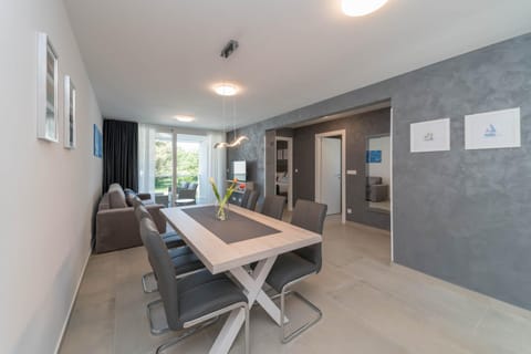 TV and multimedia, Living room, Seating area, Dining area, hair dresser