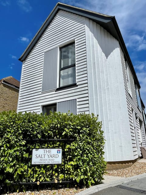 Whitstable - Salt Yard Cottage 1 House in Whitstable