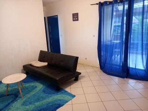 Magnifique T2 meublé avec piscine Apartment hotel in Cayenne