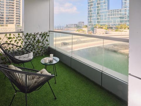 Wonderful two bed room with full marina view Apartment in Dubai