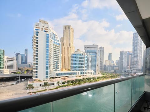Wonderful two bed room with full marina view Apartment in Dubai