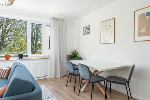 FLATLIGHT - Shiny Apartment - Balcony - Central - Kitchen Appartamento in Hildesheim