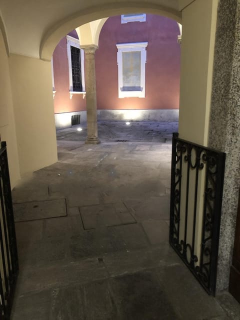 Patio, Nearby landmark, Facade/entrance, Decorative detail, Inner courtyard view