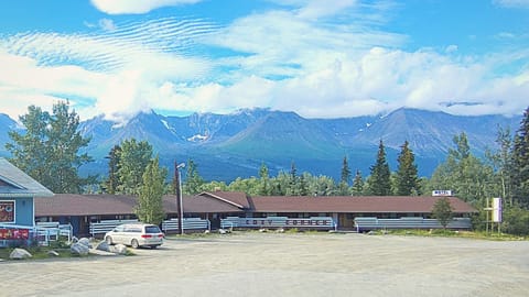 Cozy Corner Motel & Restaurant Hôtel in Yukon
