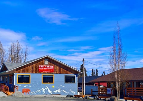 Cozy Corner Motel & Restaurant Hotel in Yukon