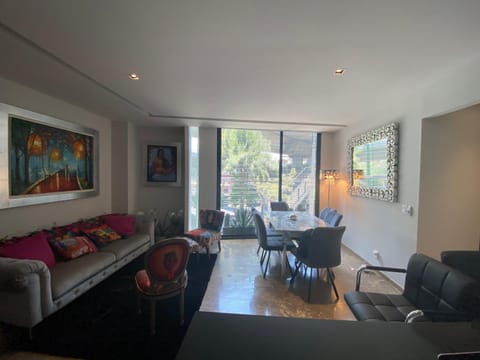 Living room, Seating area, Dining area