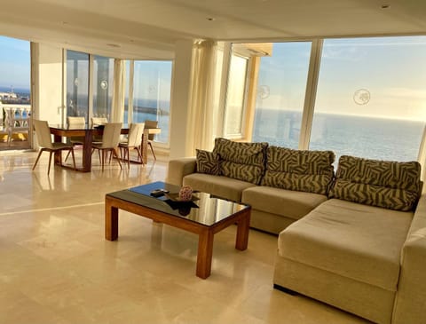 Oceanvrent Beach Point Ocean View Suite Apartment in Arguineguín