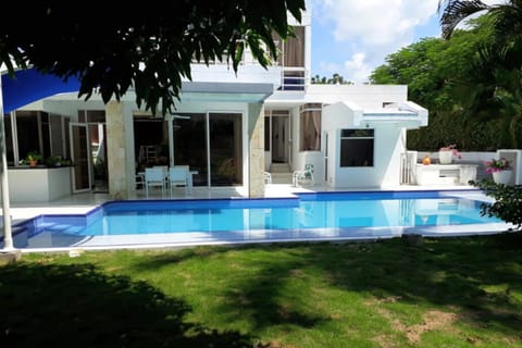 Property building, Pool view, Swimming pool