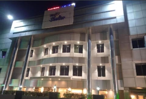 SHELTER HOTEL Hotel in Lucknow