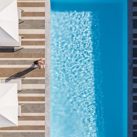 Bird's eye view, Swimming pool