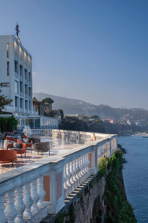 Property building, Balcony/Terrace, Sea view