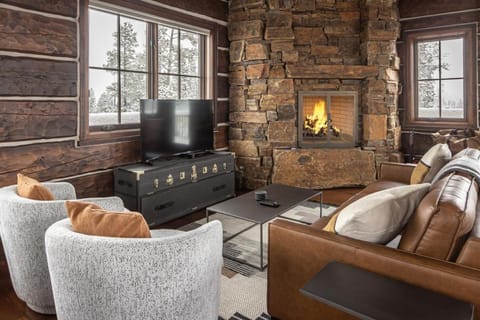 Big Sky Lookout Tower Cabins - Lone Peak House in Big Sky