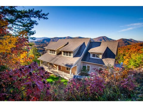 Endless Mountain Views - Hot Tub & Fireplace! Casa in Sevier County
