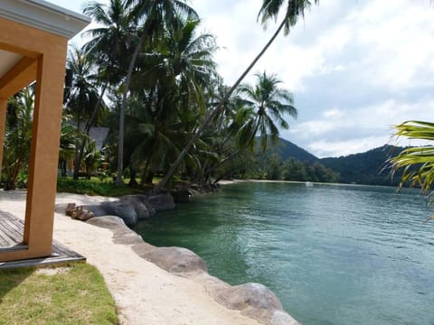 Villa BanRomYen 50AB SiamRoyalView 70mtrs to Beach Villa in Ko Chang