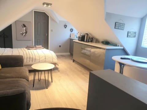 The Contemporary Studio Apartamento in Bracknell