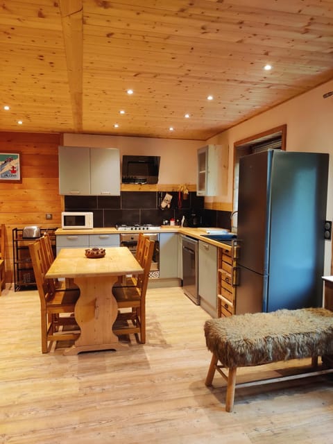 l'appartement montagnard d'Estelle 4-6 personnes Apartment in Piedmont