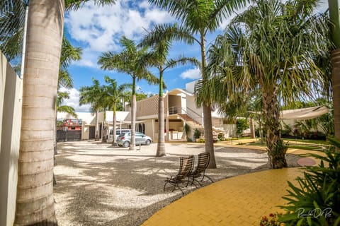 Garden, Garden view, Landmark view, Parking