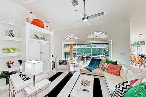 Chic Beach Haven House in Marco Island