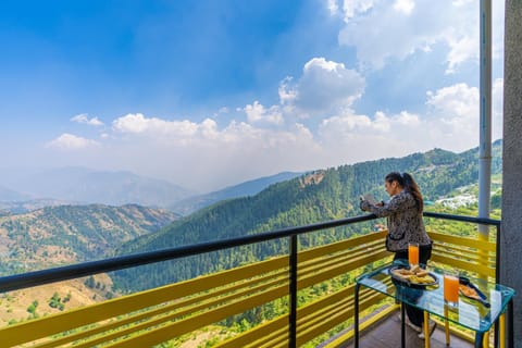 Nearby landmark, Bed, Day, People, Natural landscape, View (from property/room), Balcony/Terrace, Bedroom, Mountain view