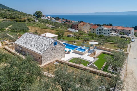 Facade/entrance, Bird's eye view, Sea view