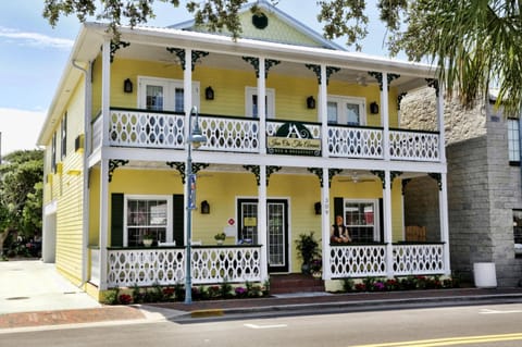 Inn on the Avenue Bed and Breakfast in New Smyrna Beach