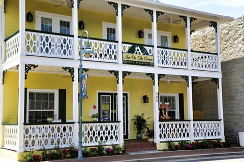 Facade/entrance, Facade/entrance, Balcony/Terrace