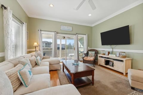 93 Waters Edge - Townhome - Pool House in Folly Beach