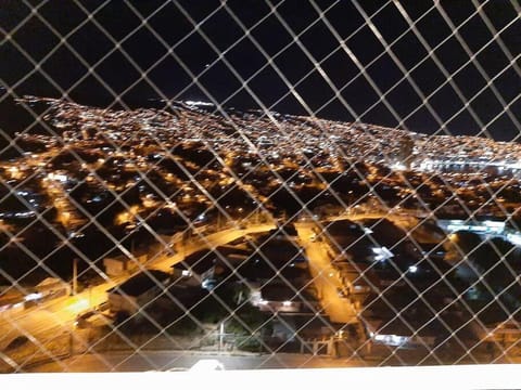 Fuegos artificiales año nuevo 2025 desde tu balcón ! Marparaiso VI , Hermoso departamento de vacaciones, vista a la bahia de Valparaíso Apartment in Valparaiso