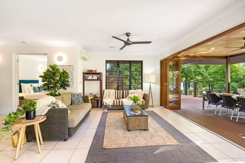 Belle Escapes Watermark Palm Cove Luxury Home House in Palm Cove