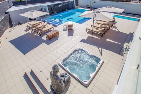 Hot Tub, Balcony/Terrace, Other, Swimming pool