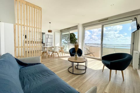 Lovely T1 d architecte de standing Vue mer 360 Apartment in Brittany
