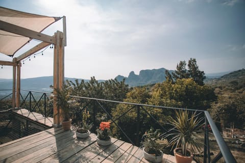 Balcony/Terrace, Balcony/Terrace, Garden view, Mountain view