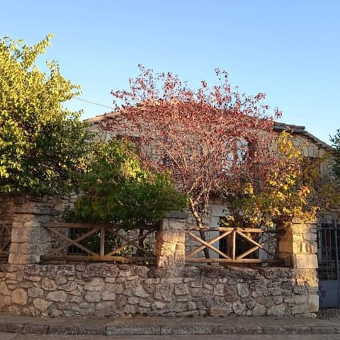 Casa Florentino Casa centenaria House in Sierra Norte